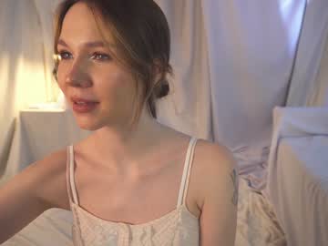 webcam girl kateuwugirl live cam image #8203224