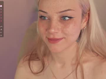 webcam girl mia_milagros live cam image #12829420