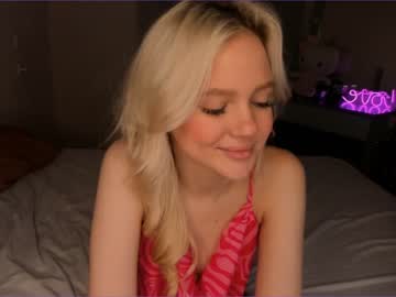 webcam girl sarahphylliss live cam image #3756037