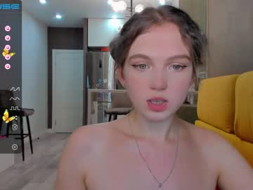 webcam girl small_blondee live cam image #3639007