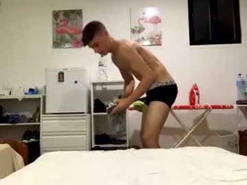 webcam man youthblond12 live cam image #3861589