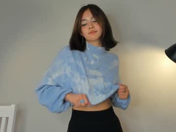 webcam girl elwinefaro live cam image #8233106