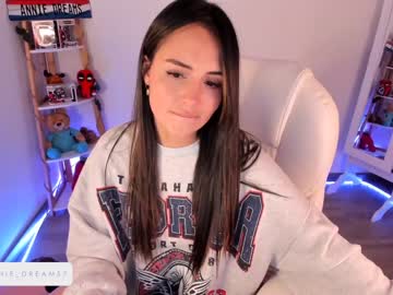 webcam girl annie_dreams live cam image #608330