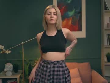 webcam girl sophiastorm live cam image #1239173
