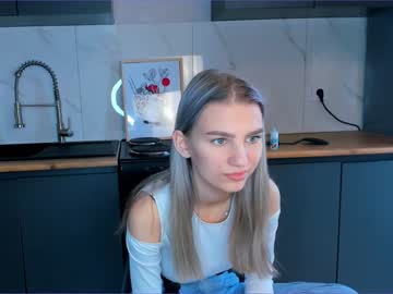 webcam girl lilianheap live cam image #9305860