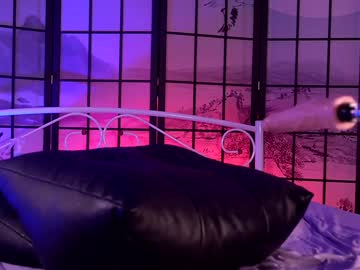 webcam girl girls_love_money live cam image #10033251
