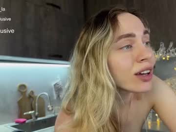 webcam girl tatti_1 live cam image #8201770