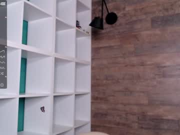 webcam girl small_blondee live cam image #2144137