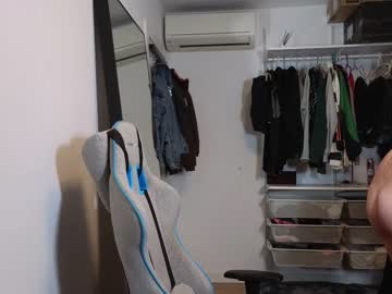 webcam man alessioleone live cam image #8036664