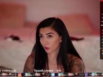 webcam girl evelyne92 live cam image #6849377