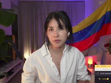 webcam girl anniehillofficial_ live cam image #10097196
