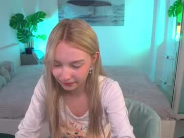 webcam girl tiny_flame live cam image #9625639