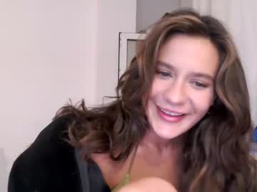 webcam girl bitter_moon live cam image #6391527
