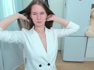 webcam girl yana_squrel_22 live cam image #3912974