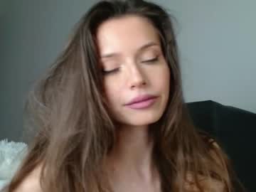 webcam girl isia_slay live cam image #2921890