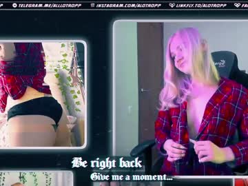 webcam girl allotropp live cam image #5426766