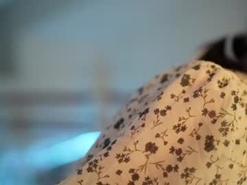 webcam girl floret_joy live cam image #7583385