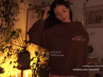 webcam girl effylowell_ live cam image #9180934