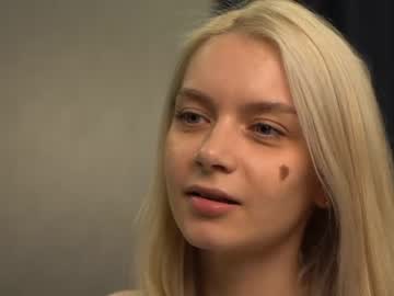 webcam girl cassie130505 live cam image #9020272
