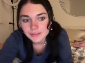 webcam girl queencassidyy live cam image #11198217