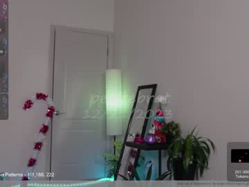 webcam girl petitebrat live cam image #8002847