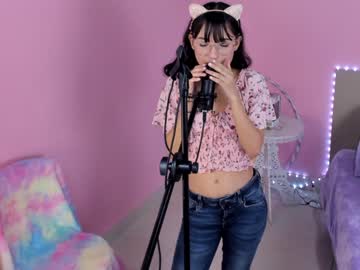 webcam girl little_effy18 live cam image #3401908