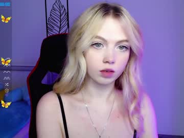 webcam girl small_blondee live cam image #5081736