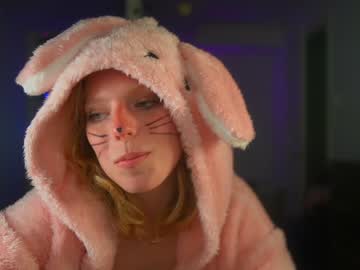 webcam girl crimsonxrapture live cam image #2180051