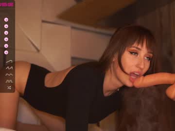 webcam girl xxx_downtown_xxx live cam image #4789260