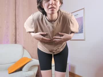 webcam girl monicalaura live cam image #6386661