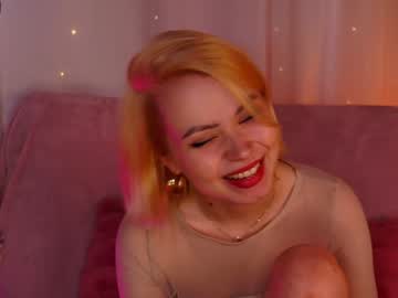 webcam girl alice_in_boobsland live cam image #4878592