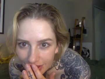 webcam couple mickinmolly live cam image #1367349