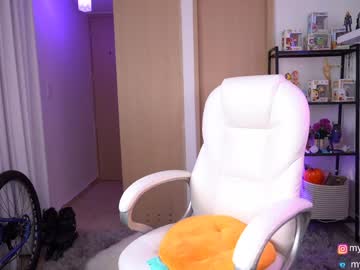 webcam girl mykinkybunny live cam image #3641175
