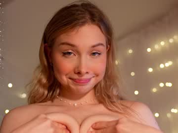 webcam girl april_blush live cam image #10086167