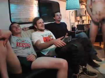webcam man hollandhousestudios live cam image #1872307