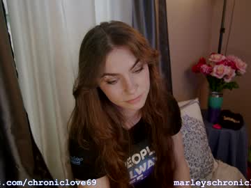webcam girl chroniclove live cam image #2340124