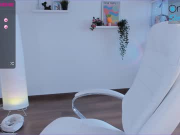 webcam girl slimmaya live cam image #2437771