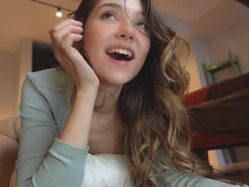 webcam girl mia_elfie live cam image #9100127