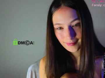 webcam girl crazzy_cherry live cam image #12331972