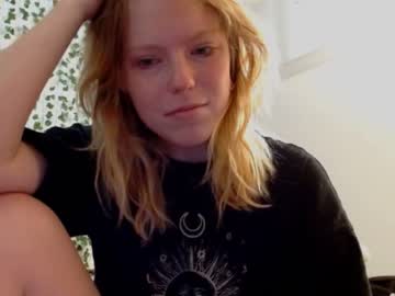 webcam girl crimsonxrapture live cam image #1284089