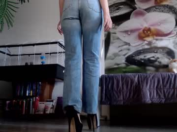 webcam girl jennycutey live cam image #9445109