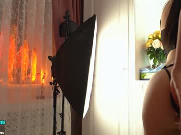 webcam girl sweety_rinushka_ live cam image #10233358