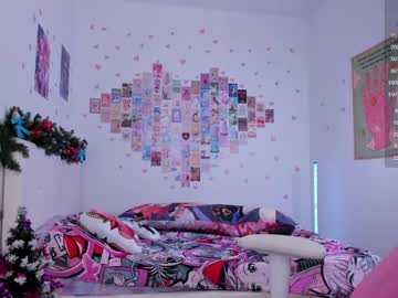 webcam girl roxxanne_foxy live cam image #8123792