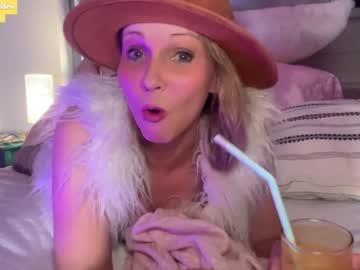 webcam girl kaileeshy live cam image #7885086