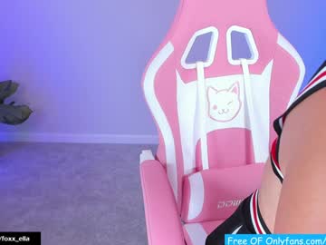 webcam girl ella_foxx live cam image #10044069