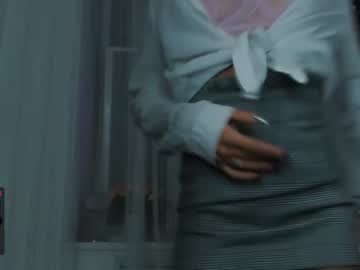 webcam girl emmi_rosee live cam image #1685736
