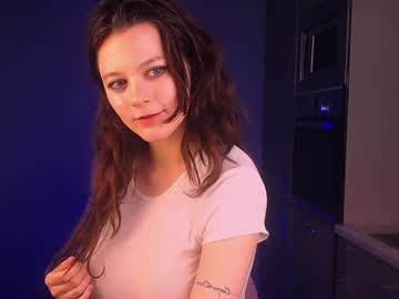 webcam girl lorienn live cam image #7798827