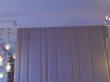 webcam girl krissone live cam image #12130630