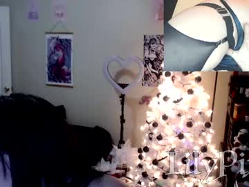 webcam girl lilypixel live cam image #4571797