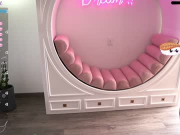 webcam girl ashlyeroberts1 live cam image #3410349